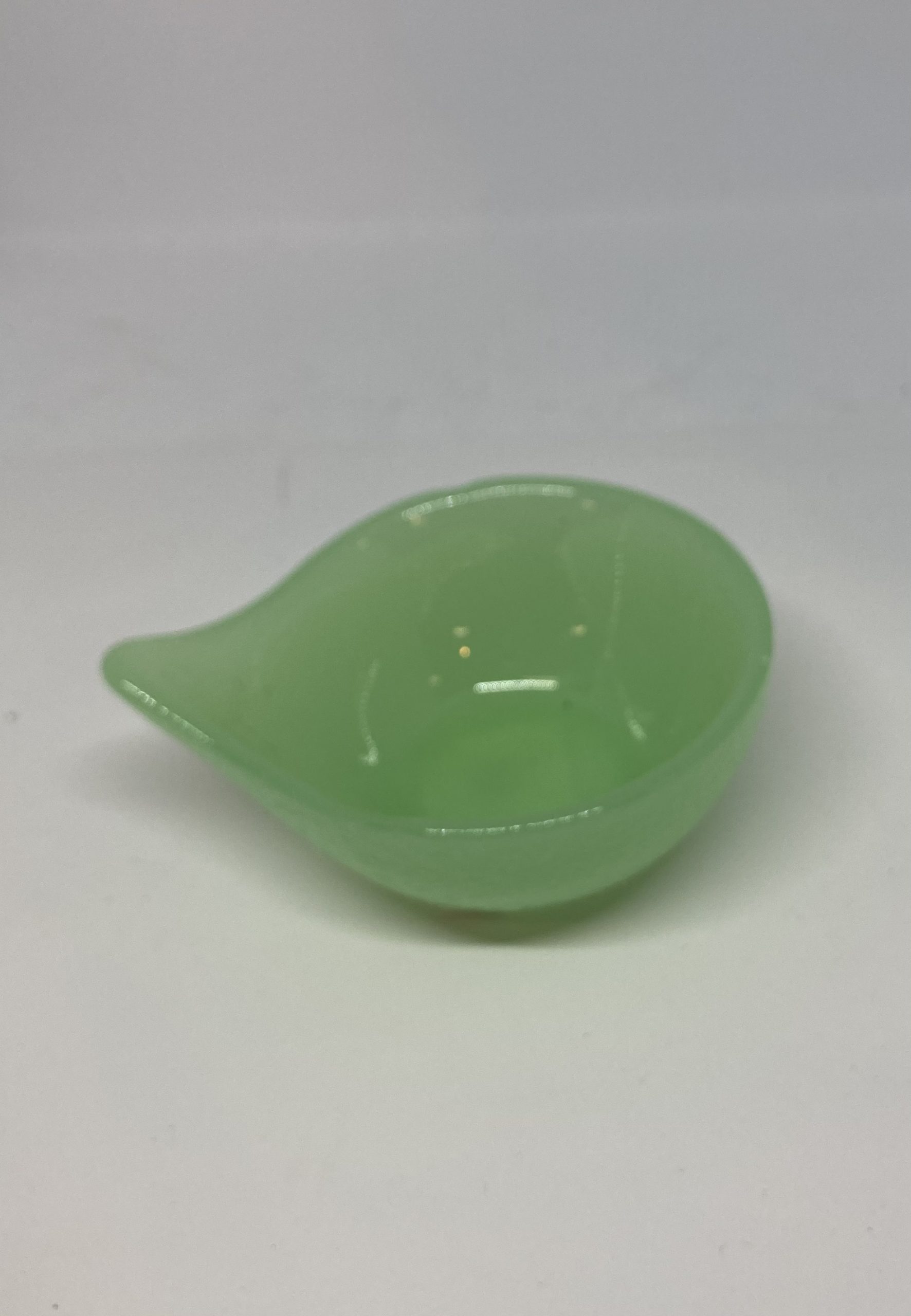 https://tallulahpoint.net/wp-content/uploads/2020/12/jadeite-mini-bowl-inside-scaled.jpg