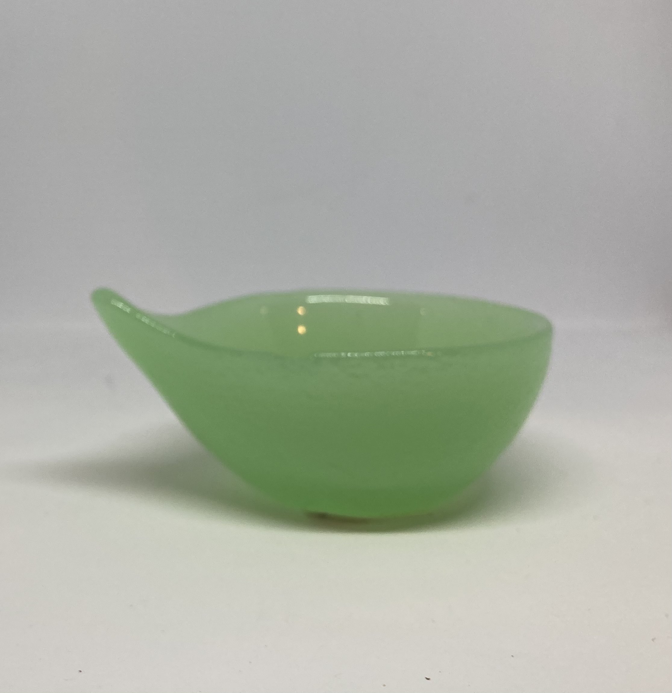 https://tallulahpoint.net/wp-content/uploads/2020/12/jadeite-mini-bowl.jpg