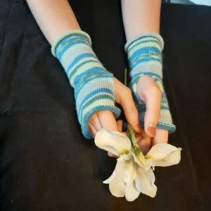 fingerless gloves